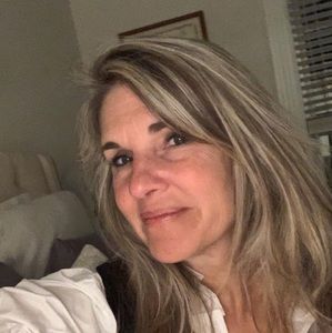 Meet your Posher, Deborah